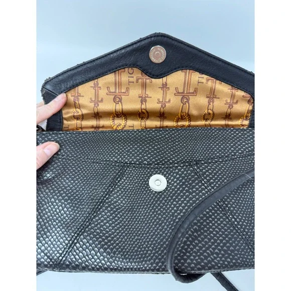 Tignanello Black Snakeskin Embossed Leather Crossbody Envelope Clutch Bag - Picture 6 of 11